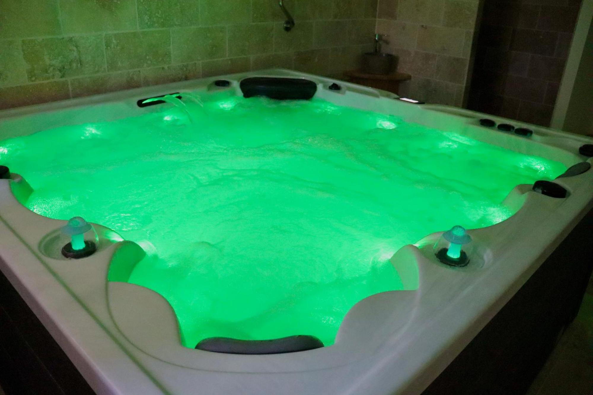 Chambres D'Hotes Avec Jacuzzi Et Piscine Au Mas De Cadoule Saint-Just  Eksteriør bilde