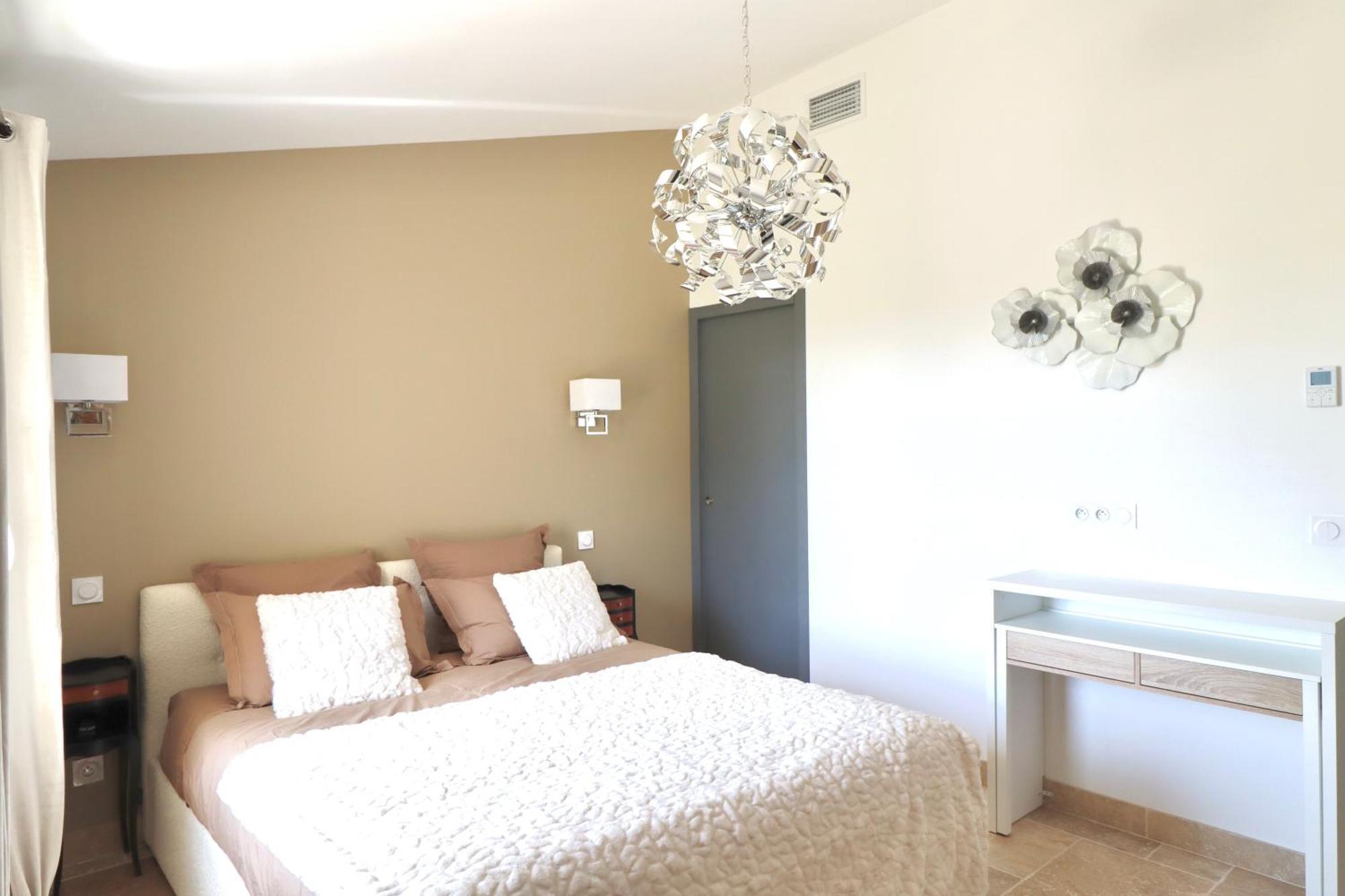 Chambres D'Hotes Avec Jacuzzi Et Piscine Au Mas De Cadoule Saint-Just  Rom bilde