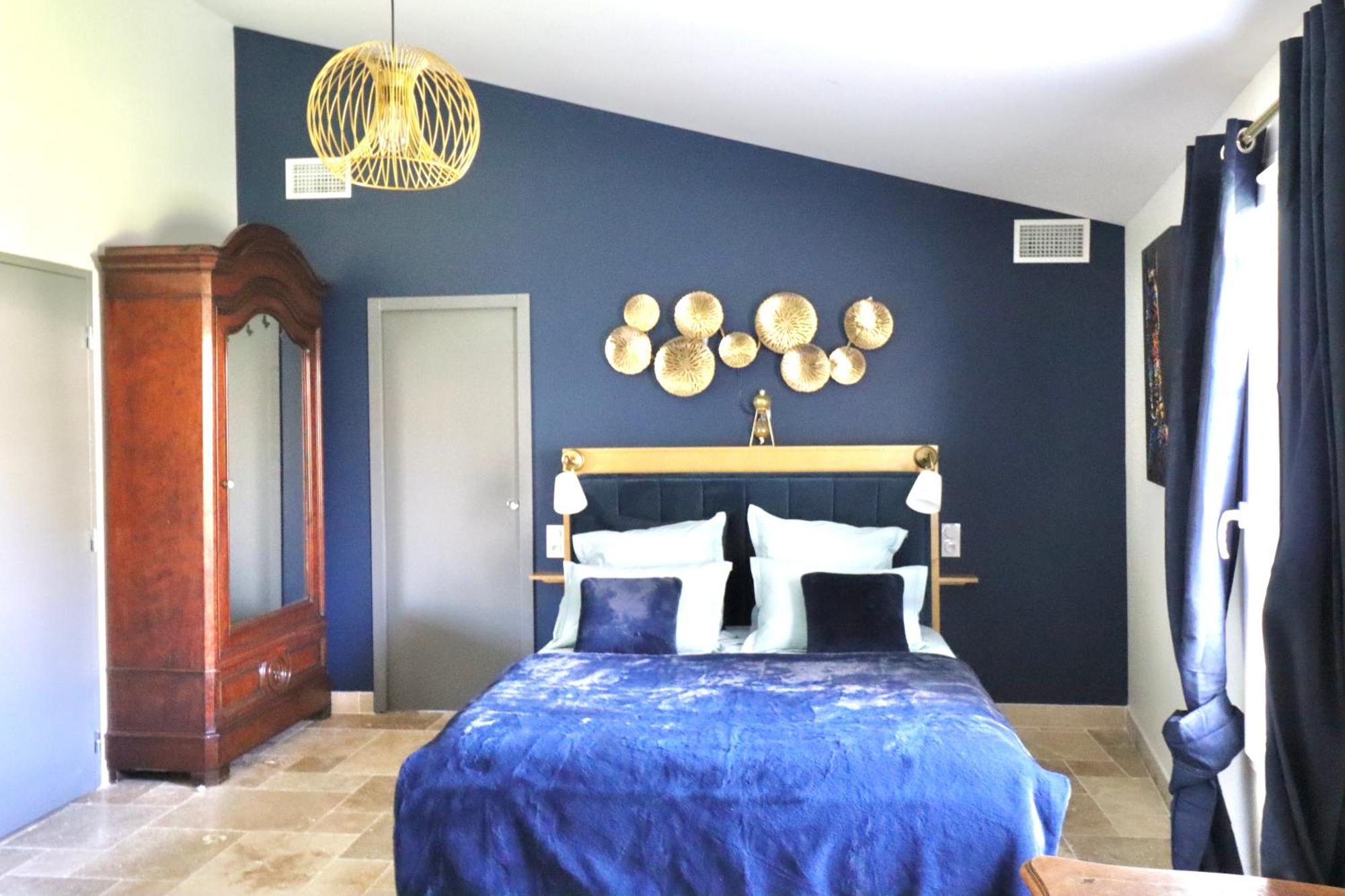 Chambres D'Hotes Avec Jacuzzi Et Piscine Au Mas De Cadoule Saint-Just  Rom bilde